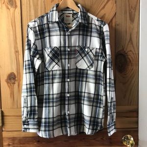 Levi’s flannel shirt